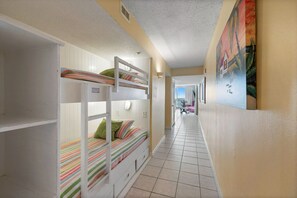 1 chambre, fer et planche Ă repasser, Wi-Fi, draps fournis