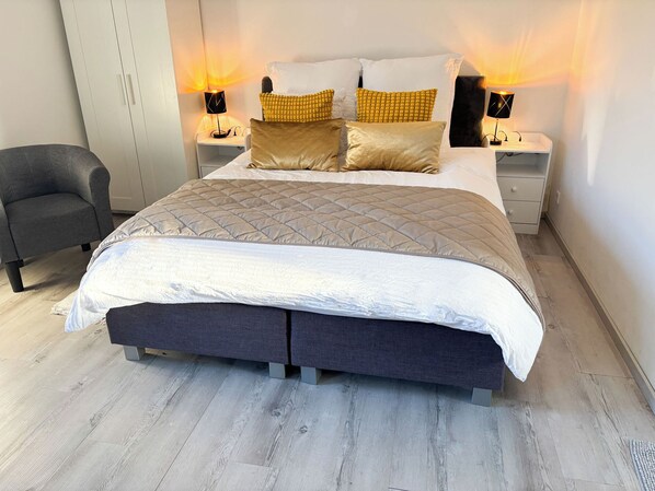 1 Schlafzimmer, Schreibtisch, Bügeleisen/Bügelbrett, WLAN