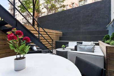 Luxury 3BR Duplex w Private Patio in Upper East