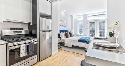 Spacious Studio with Charming Juliet Balcony