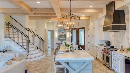 Sleeps 24! Priv Beach Boardwalk, Free Pool Heat, Ocean View 24 Bradley Cir by Avantstay