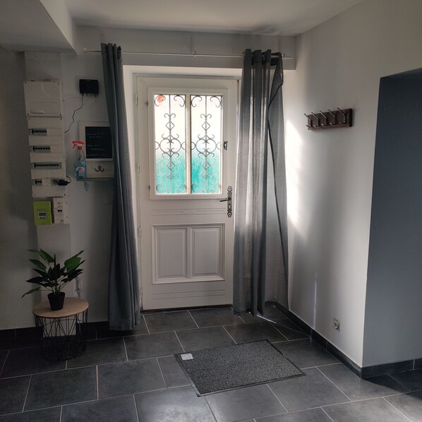 Interior - A la Campagne. Maison Mitoyenne Avec 3 Chambres.2 Places de Parking (Corquilleroy)