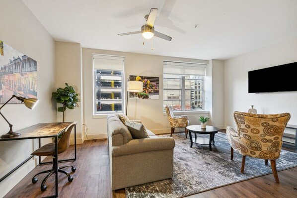 Fernseher, Videospiele, Tischfußball