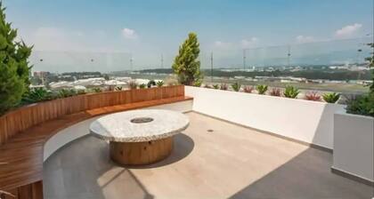 Cozy and Modern Loft With Amazing City views - 7 Minutes from Guatemala Airport