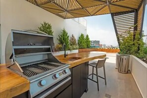 Terrace/patio - Cozy and Modern Loft With Amazing City views - 7 Minutes from Guatemala Airport (Guatemala)