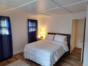 3 chambres, fer et planche à repasser, Wi-Fi, draps fournis