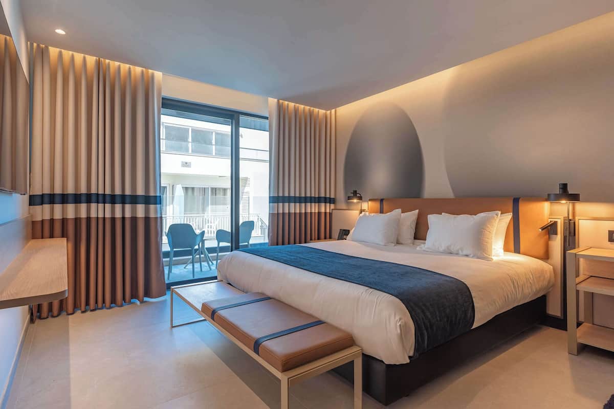 Junior suite, 1 kingsize bed, balkon, gedeeltelijk uitzicht op zee (with Sofabed)