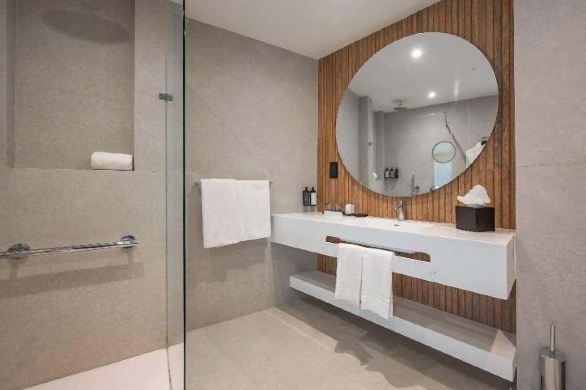 Bagno | Soffione a pioggia, set di cortesia gratuito, asciugacapelli