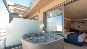 Suite – junior, 1 kingsize-seng, ikke-røyk, balkong (Hot Tub)