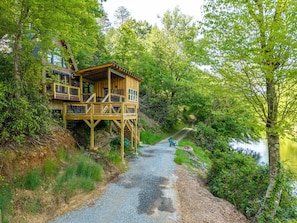 Exterior - The Riverside Cabin! (Blue Ridge)