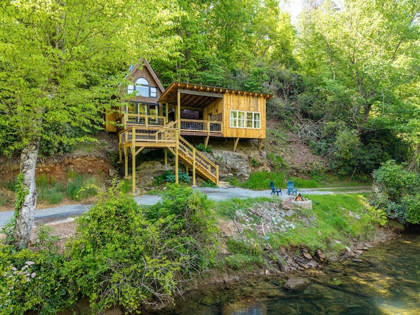 Exterior - The Riverside Cabin! (Blue Ridge)