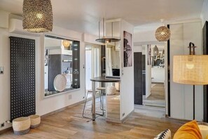 Interior - Studio Moderne 28m2 Avec Balcon (Cannes)