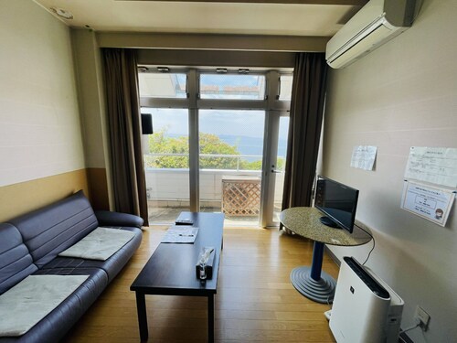 2 meals included  2nd floor ocean view  Queen x / Masuda Shimane