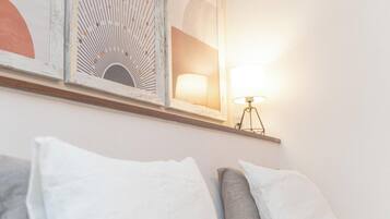 1 bedroom, desk, iron/ironing board, WiFi (free)