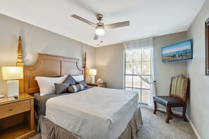 4 dormitoris, escriptori i planxa i posts de planxar