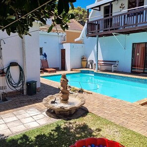 Pool - Poolside Paradise  (Cape Town)