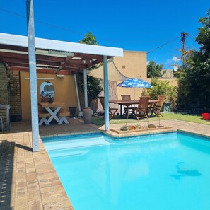 Pool - Poolside Paradise  (Cape Town)