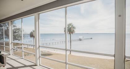 The Coastal Retreat - Blackwater Bay