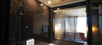 Niijima Guesthouse Etcetra can accommodate up to / Niijimamura Tokyo