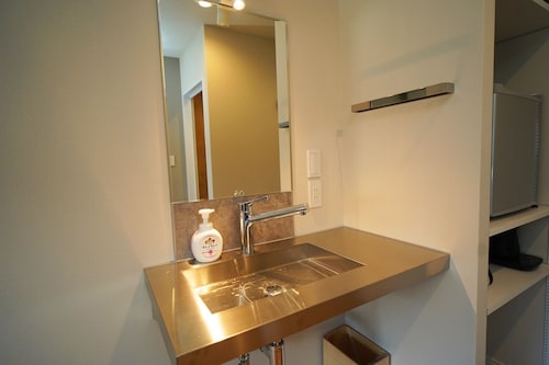 Niijima Guesthouse Etcetra can accommodate up to / Niijimamura Tokyo