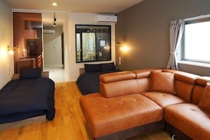 4 slaapkamers, een bureau, gratis wifi, beddengoed