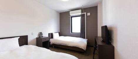 1 bedroom, desk, free WiFi, bed sheets