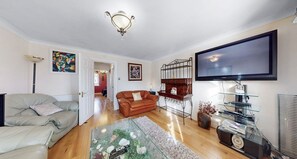 Smart TV, computer monitors - HOUSE WITHIN CENTRAL LONDON ZONE 2 (London)