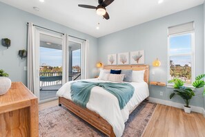 5 bedrooms, desk, iron/ironing board, travel cot
