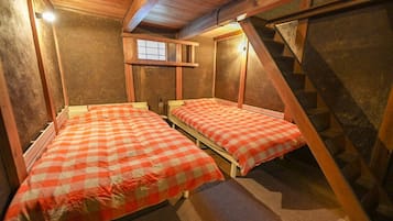 3 slaapkamers, een bureau, een strijkplank/strijkijzer, gratis wifi