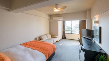 1 bedroom, desk, free WiFi, bed sheets