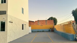 Ubetjent parkering (inkludert)