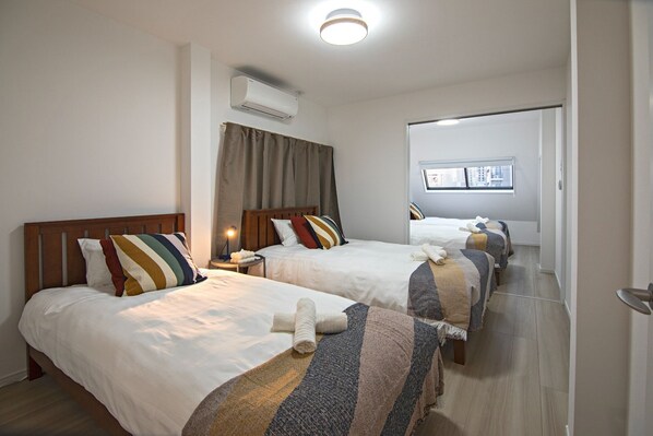 5 Schlafzimmer, Schreibtisch, kostenloses WLAN, Bettwäsche