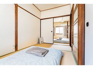 2 Schlafzimmer, Schreibtisch, Bügeleisen/Bügelbrett, kostenloses WLAN