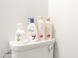 Hårføner og håndklær