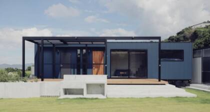 Trailer house with camping space Long weekend ra / Shikokuchuo City Ehime