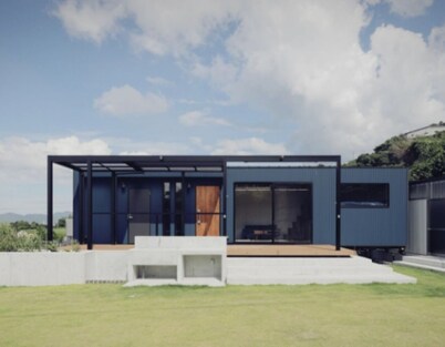 Trailer house with camping space / Shikokuchuo City Ehime