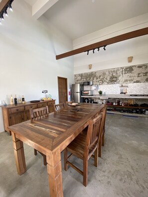 تناول الطعام