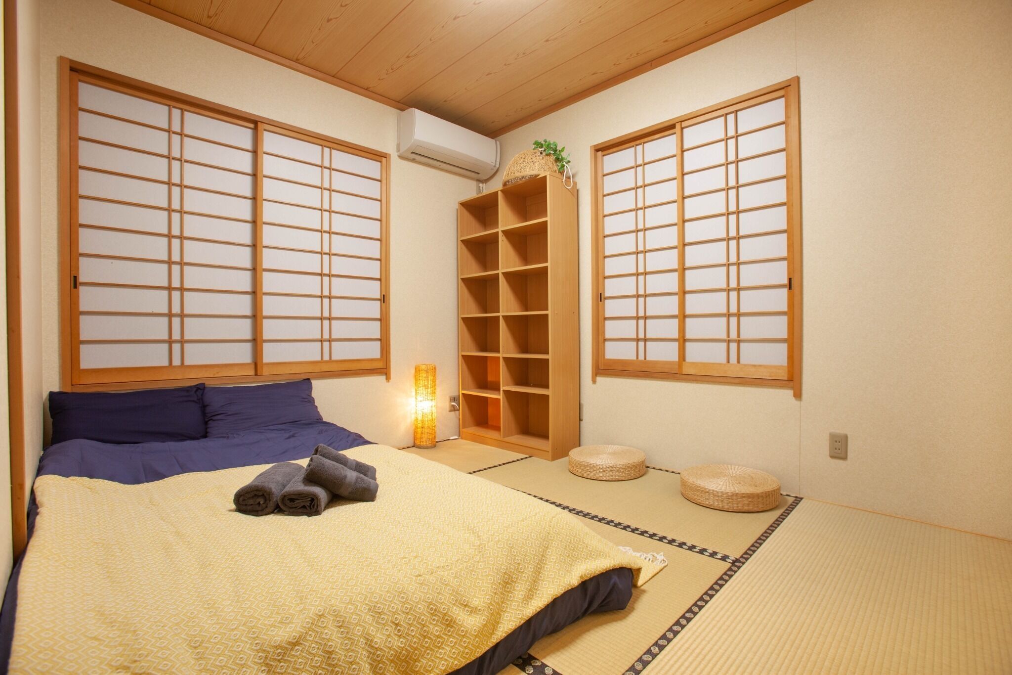 2 soverom, skrivebord, wi-fi (inkludert) og sengetøy