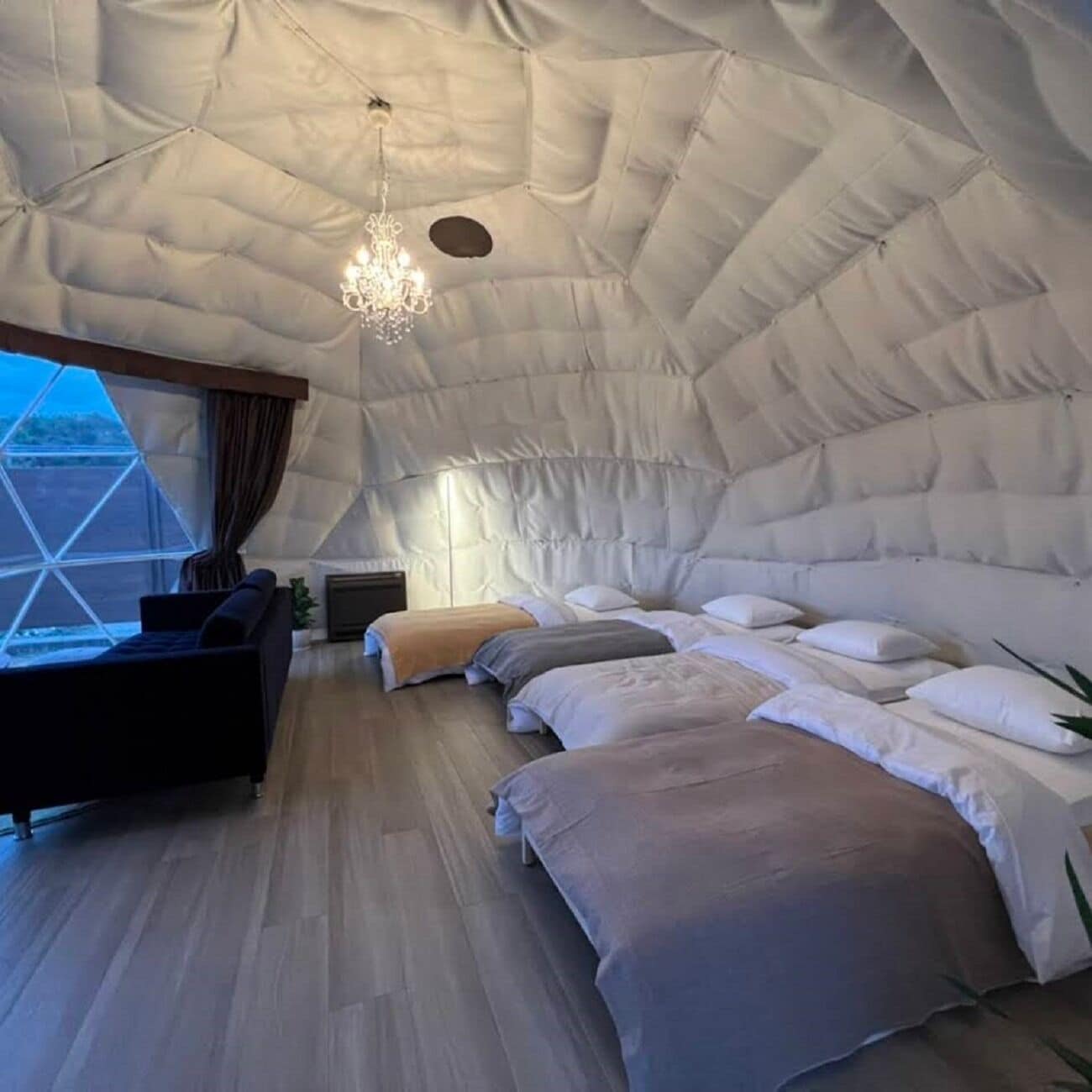 1 soverom, skrivebord og wi-fi (inkludert)