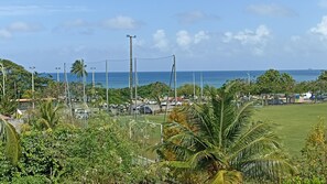 Sport court - Grand T2 A 150m DE LA Plage Climatise Dans Residence DE 9 Logements AU Calme (La Trinité)