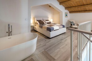 4 soverom, strykejern/-brett, reiseseng for barn og wi-fi (inkludert)