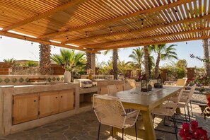 Outdoor dining - Casa Del Arte - a modern desert oasis ft. in Vogue (Todos Santos)
