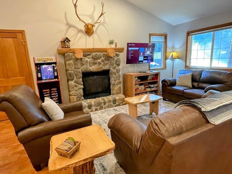 Sun & Snow Bungalow; Dog Friendly, Ac, Fireplace, By White Pass And Mt Rainier - State of Washington