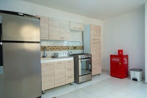 Fridge, blender, cookware/dishes/utensils, spices - Javi`s Home (Cartagena de Indias)