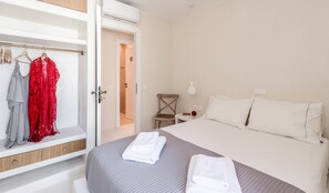 2 slaapkamers, een strijkplank/strijkijzer, reisbedje, gratis wifi