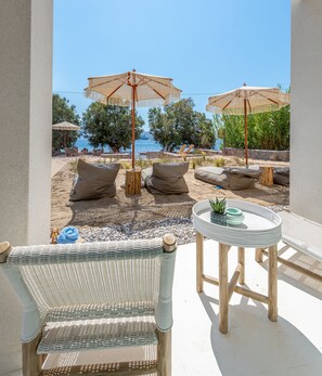 Terrace/patio - KLIMA BAY Beachfront Boutique Houses (Turquoise) (Milos)
