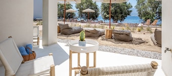 KLIMA BAY Beachfront Boutique Houses (Yellow)