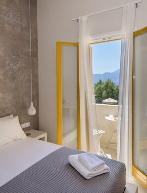 1 bedroom, iron/ironing board, travel cot, free WiFi