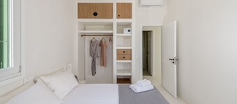 KLIMA BAY Beachfront Boutique Houses (Olive)