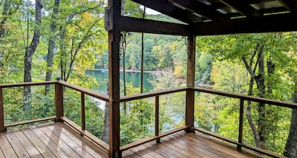 Boat Dock + Fire Pit! Woodsy Lake Glenville Cabin